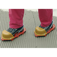 Load image into Gallery viewer, Zapatos HUSKY para caminar sobre el cemento
