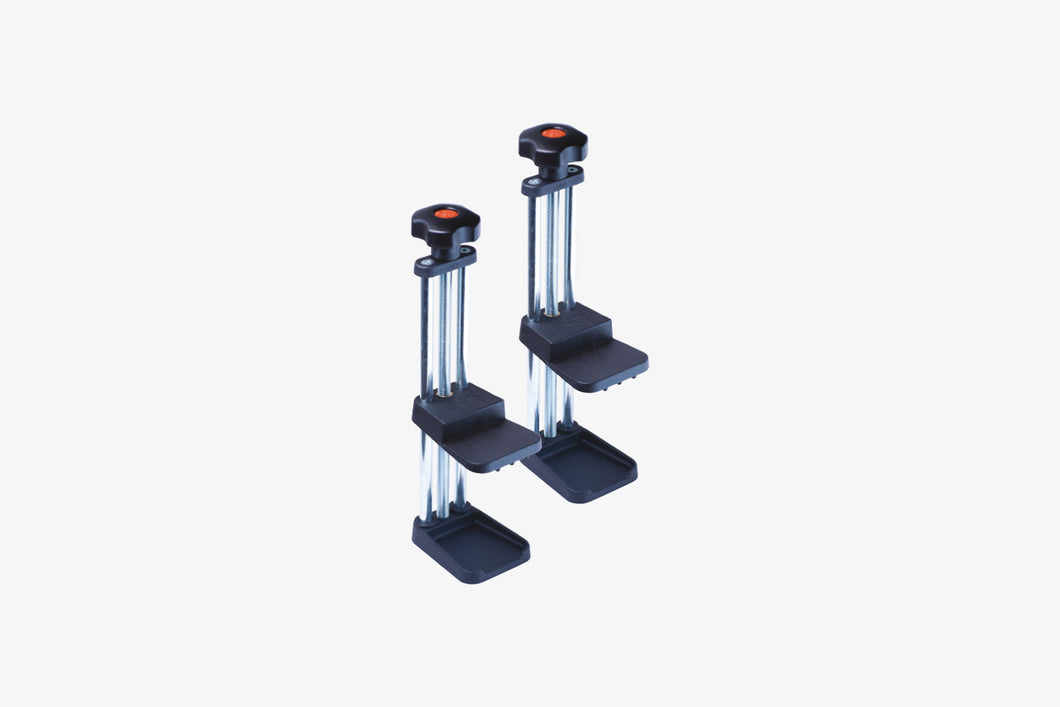 KRICK KROCK es un práctico sistema de soporte para reglas de 5 a 30 cm diseñado para sustituir al uso de clavos o materiales apilados (ladrillos o baldosas) para sujetar la regla de nivelación.