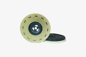 cepillo circular Raimondi para rotativas. Fabricado con cerdas de fibra vegetal ideales para la aplicación de encerado en suelos.
